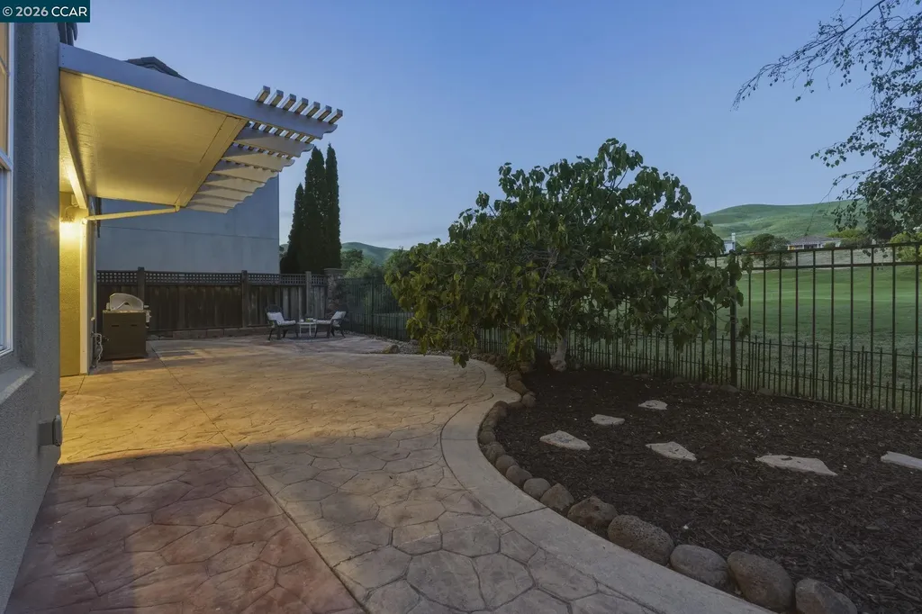 4162 Summer Gate Avenue Vallejo CA 94591