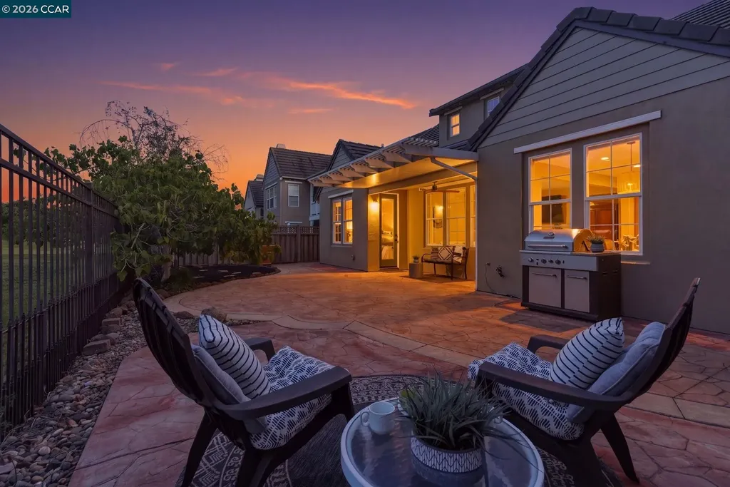 4162 Summer Gate Avenue Vallejo CA 94591