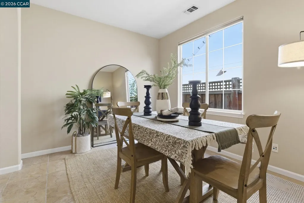 4162 Summer Gate Avenue Vallejo CA 94591