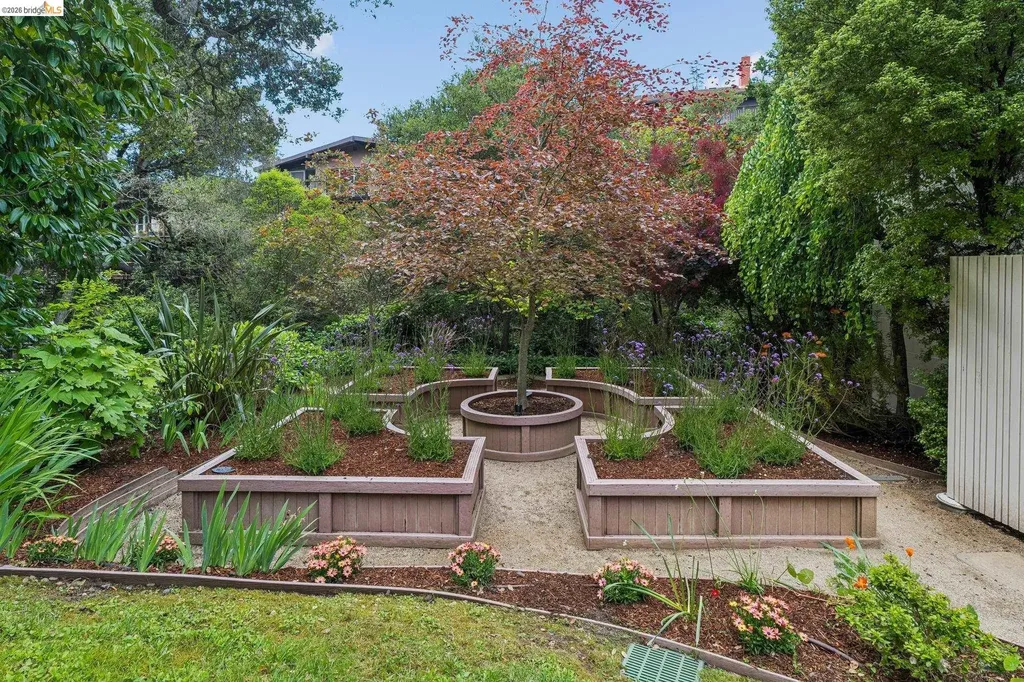 51 Glen Alpine Road Piedmont CA 94611