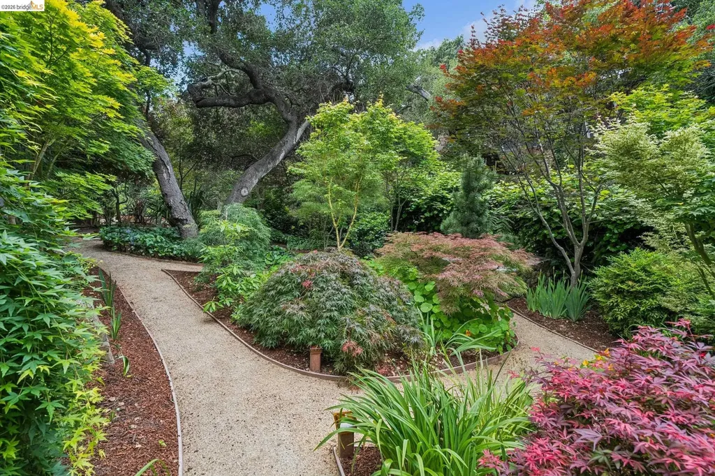 51 Glen Alpine Road Piedmont CA 94611
