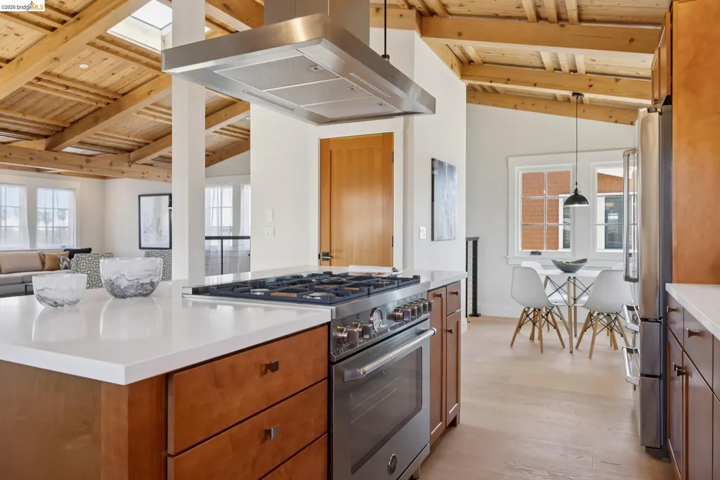 4436 Howe Street Oakland CA 94611