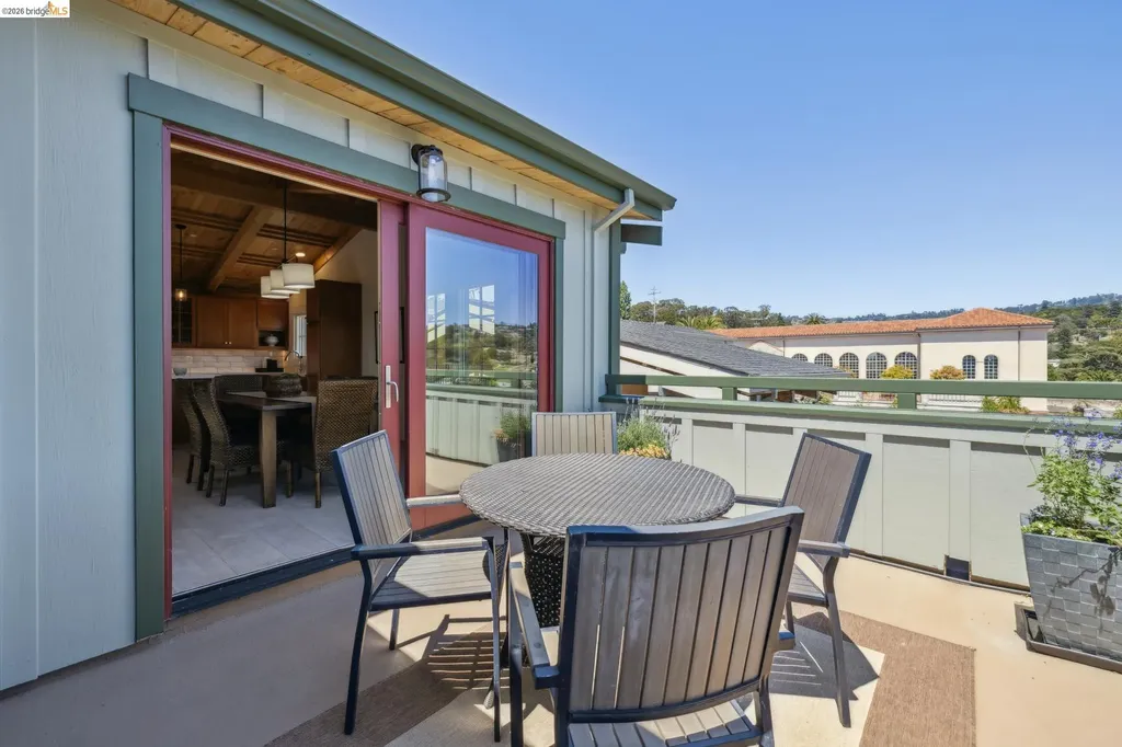 4436 Howe Street Oakland CA 94611