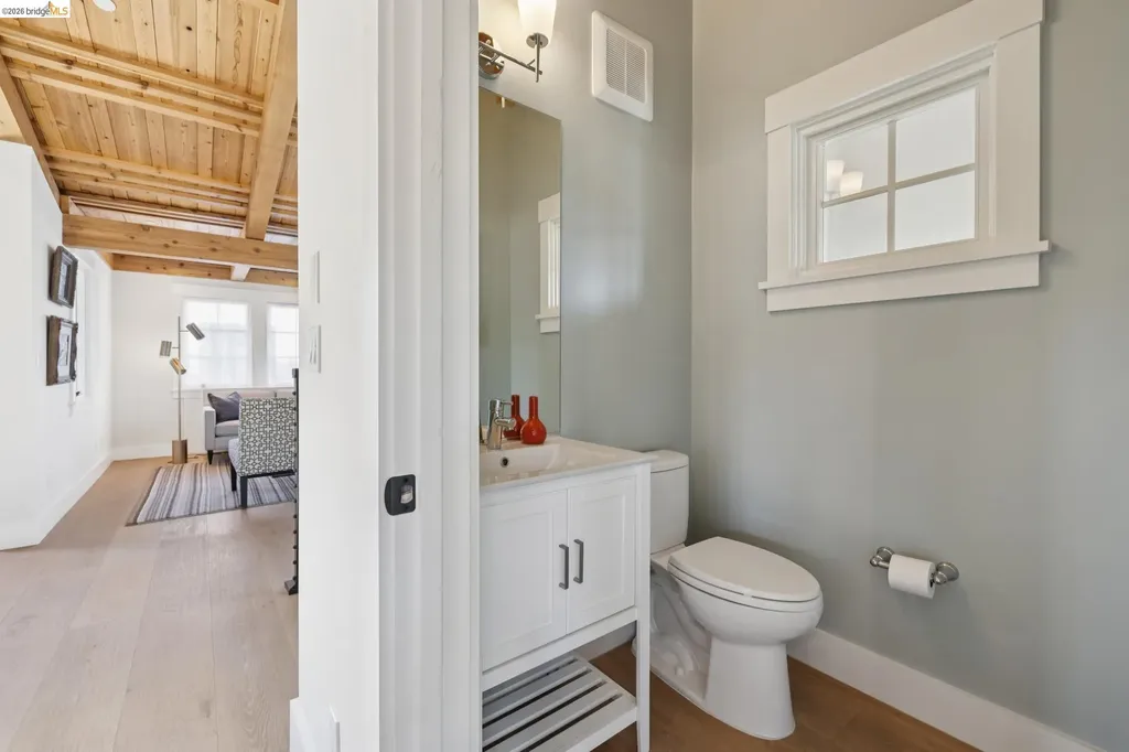 4436 Howe Street Oakland CA 94611