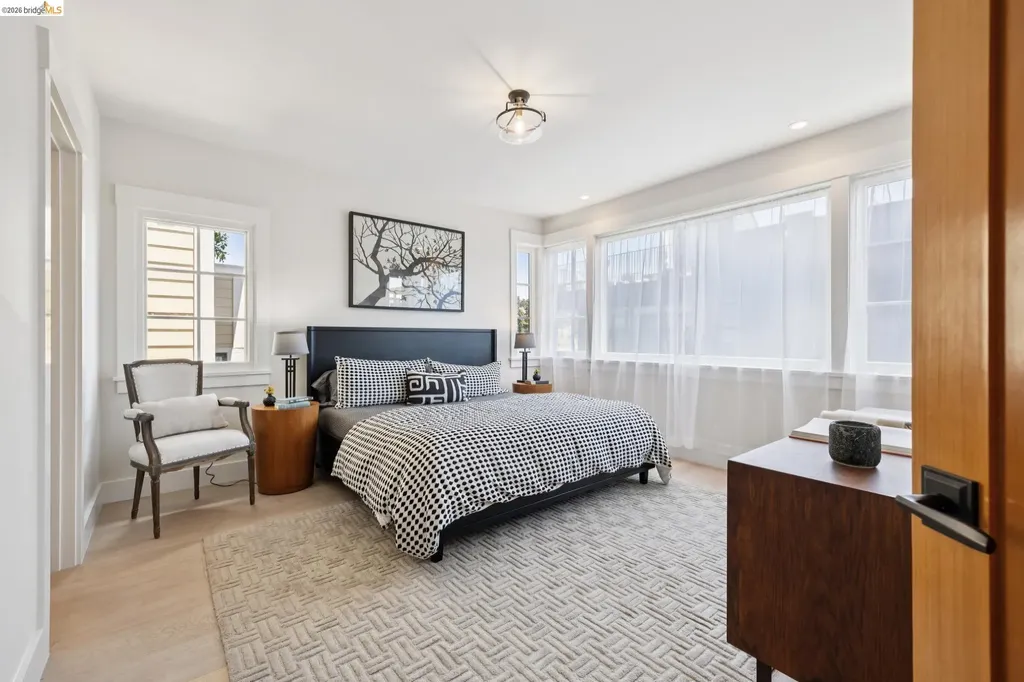 4436 Howe Street Oakland CA 94611