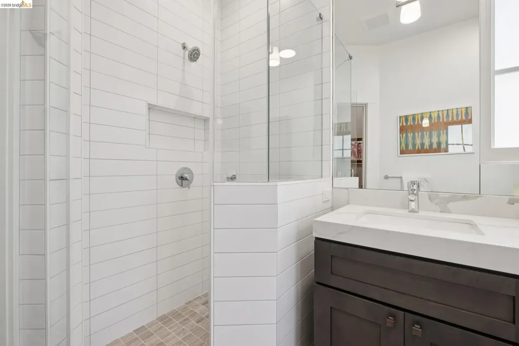 4436 Howe Street Oakland CA 94611