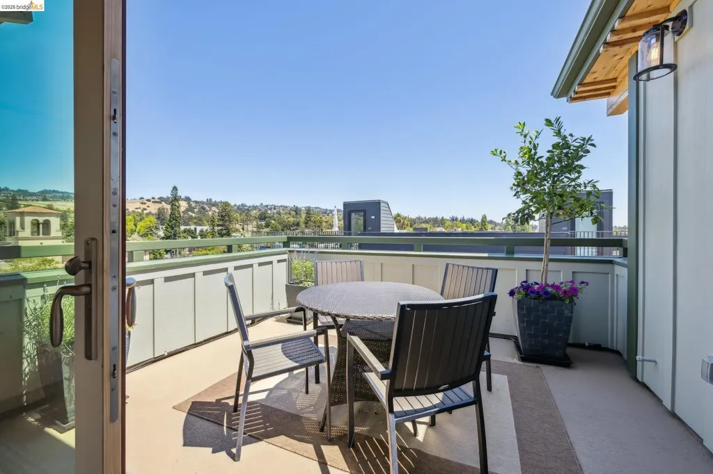 4436 Howe Street Oakland CA 94611