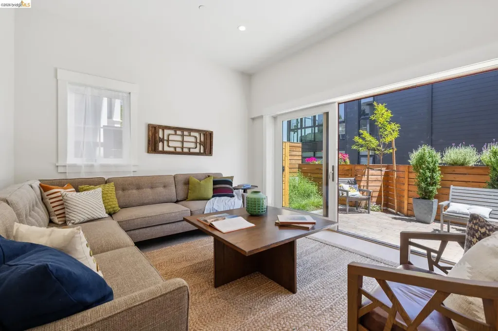 4436 Howe Street Oakland CA 94611