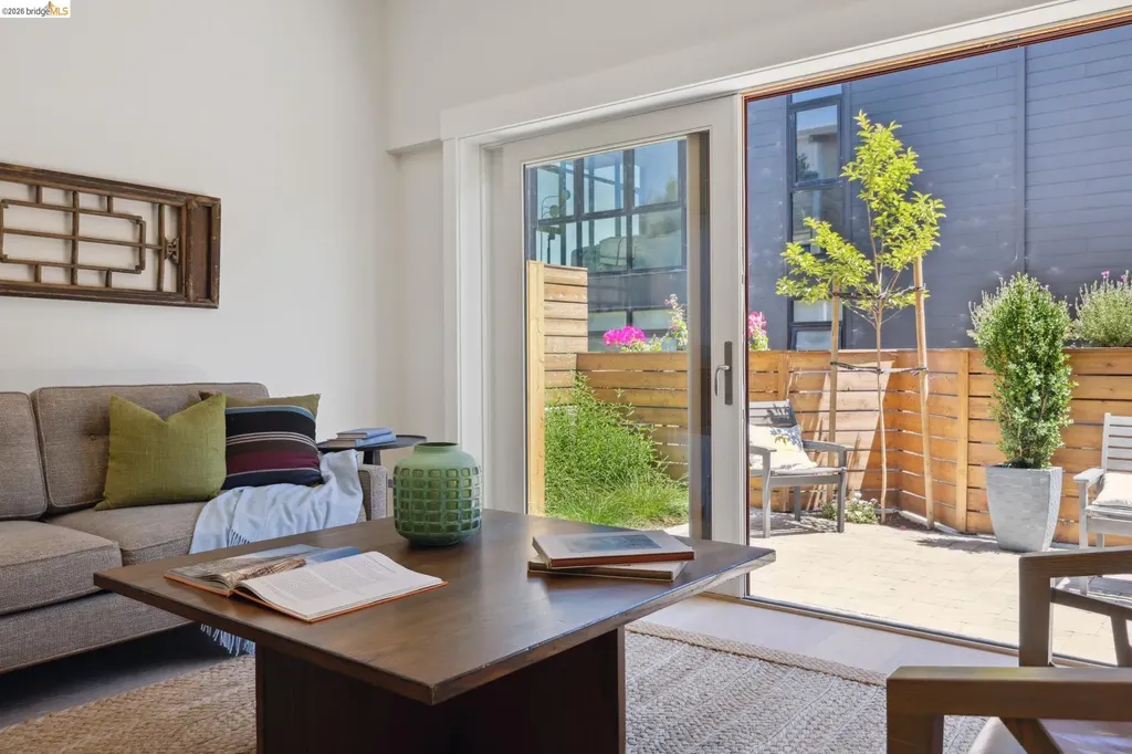 4436 Howe Street Oakland CA 94611