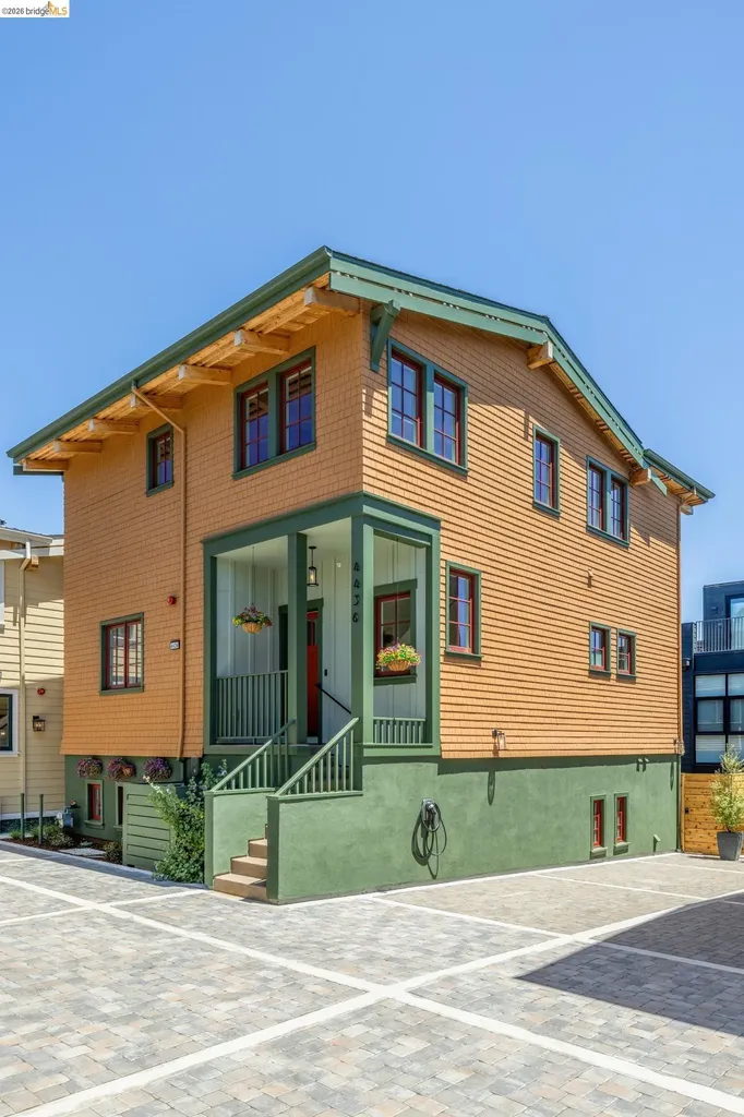 4436 Howe Street Oakland CA 94611