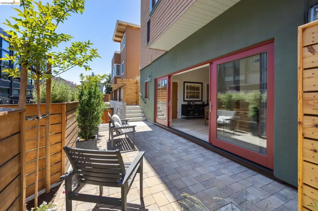 4436 Howe Street Oakland CA 94611