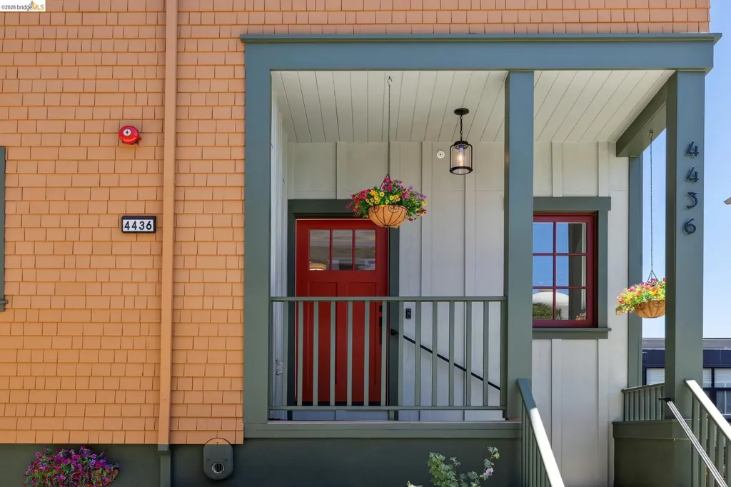 4436 Howe Street Oakland CA 94611