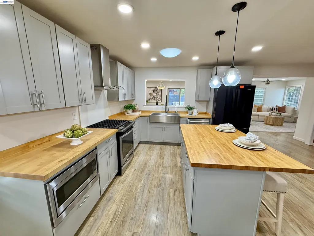 1882 Carnation Circle Livermore CA 94551