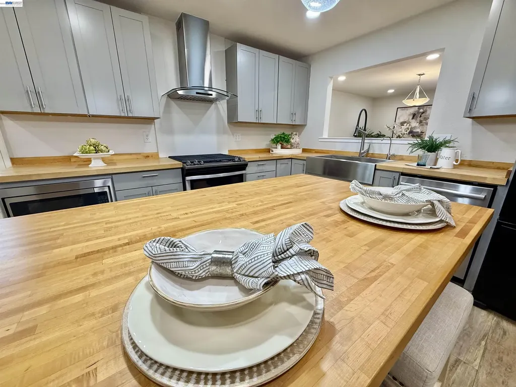 1882 Carnation Circle Livermore CA 94551