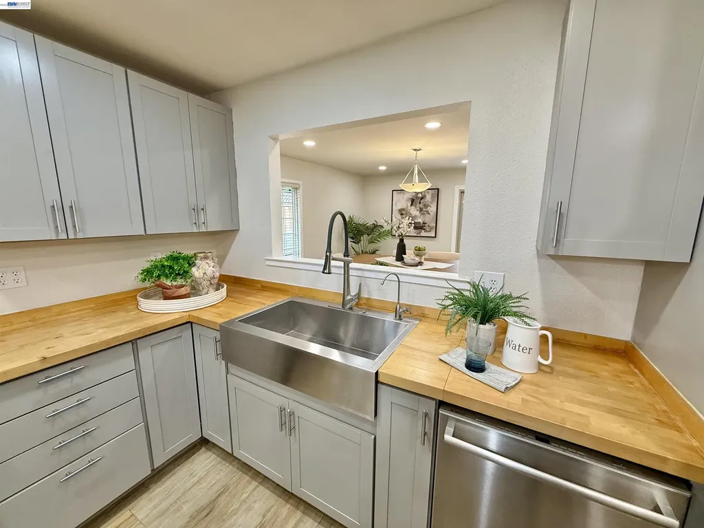 1882 Carnation Circle Livermore CA 94551
