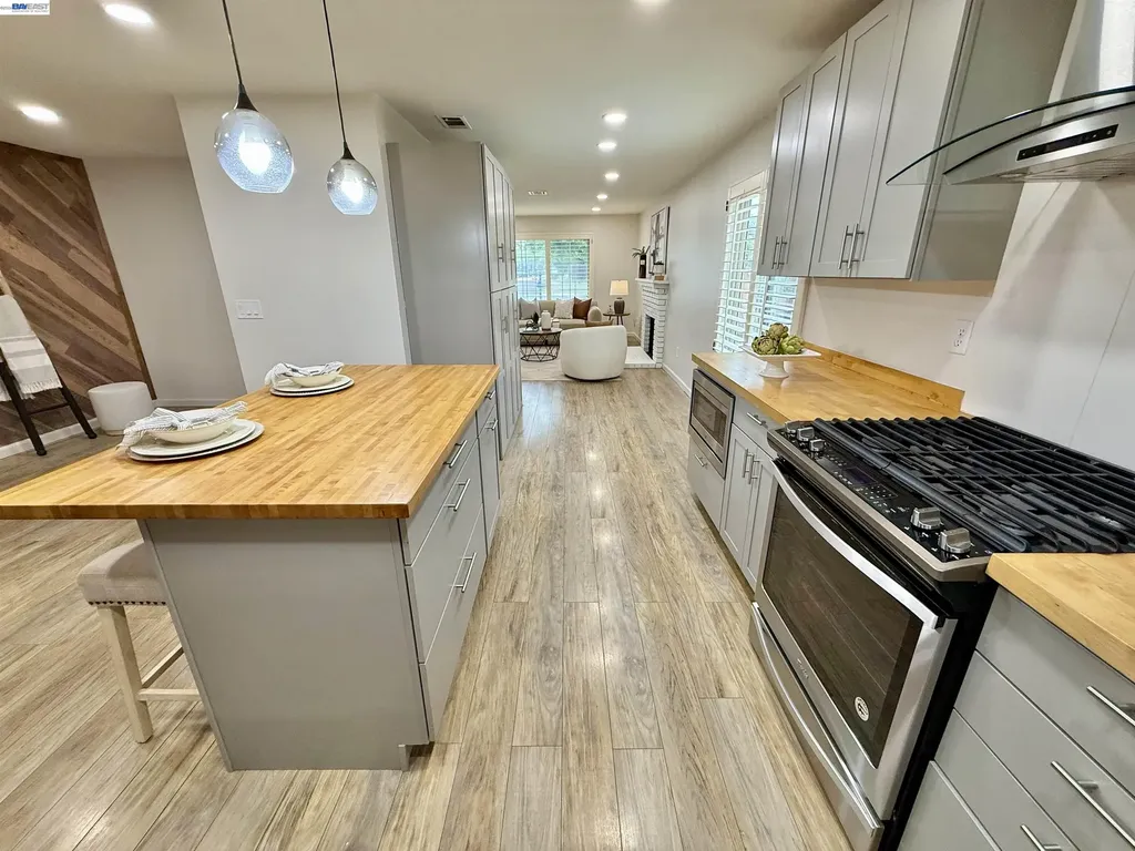 1882 Carnation Circle Livermore CA 94551