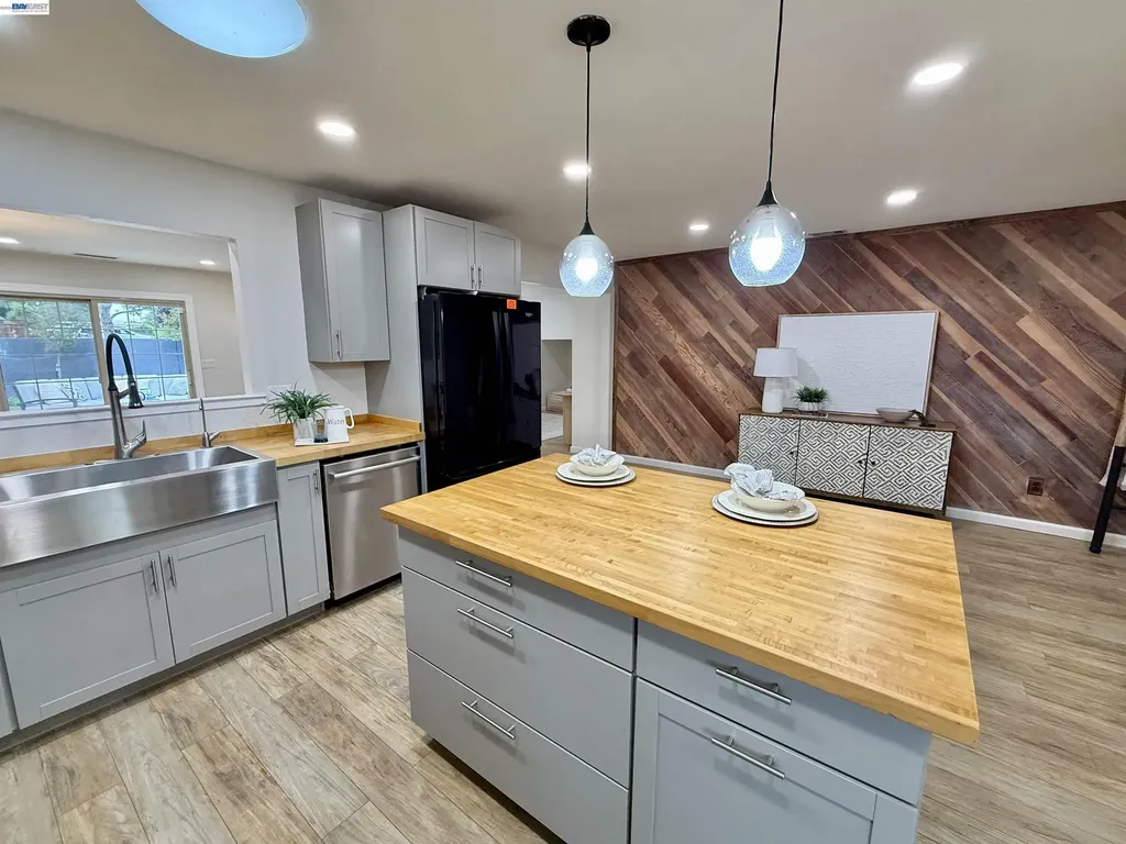 1882 Carnation Circle Livermore CA 94551
