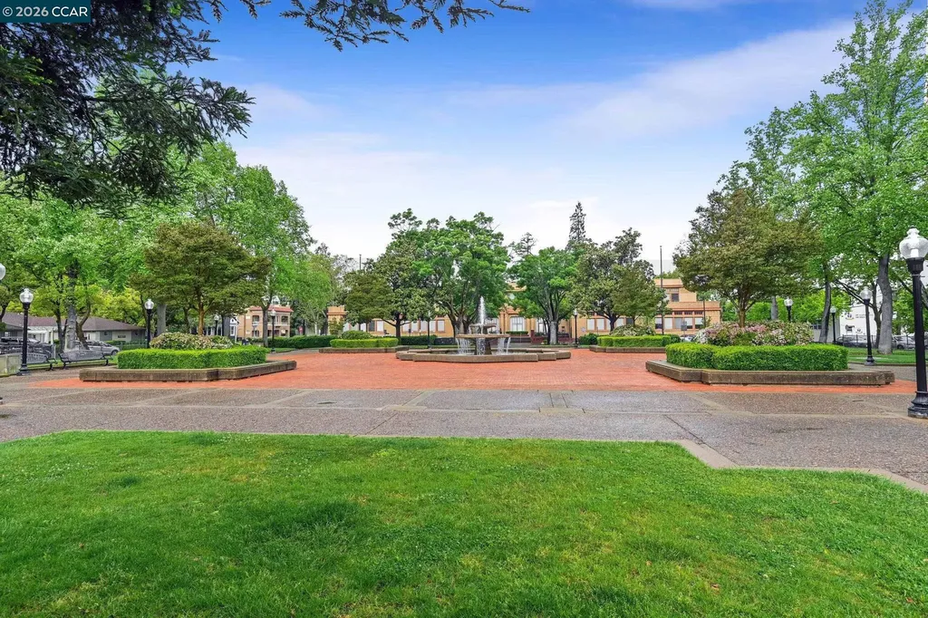 855 Bella Vista Avenue Martinez CA 94553