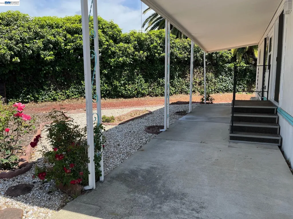 28124 Murcia Street Hayward CA 94544
