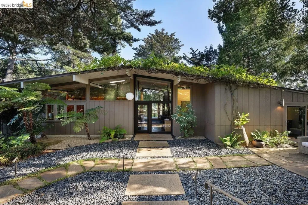 2871 Morley Drive Oakland CA 94611