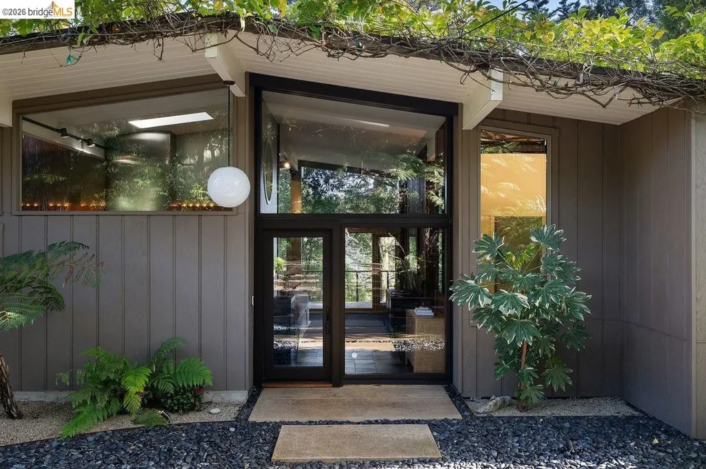 2871 Morley Drive Oakland CA 94611