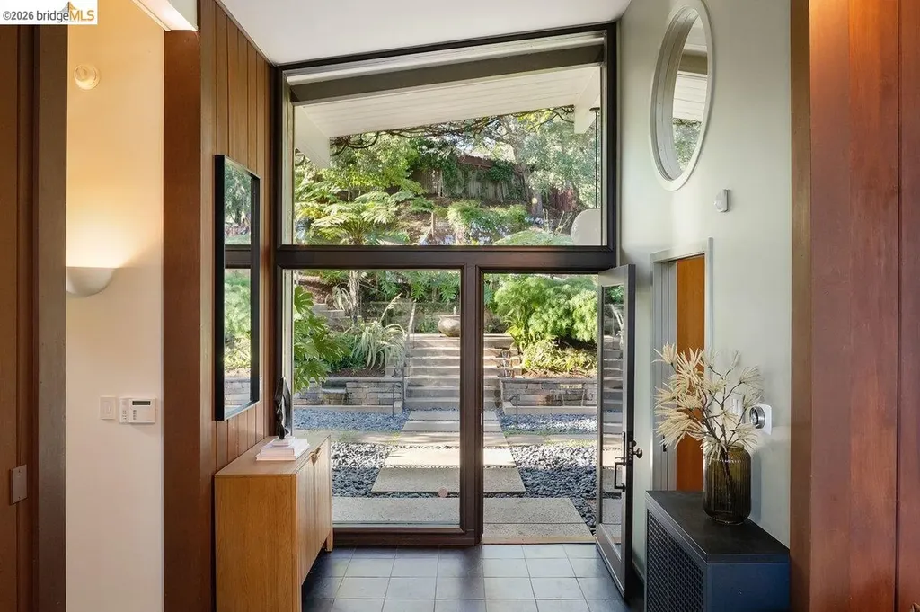 2871 Morley Drive Oakland CA 94611