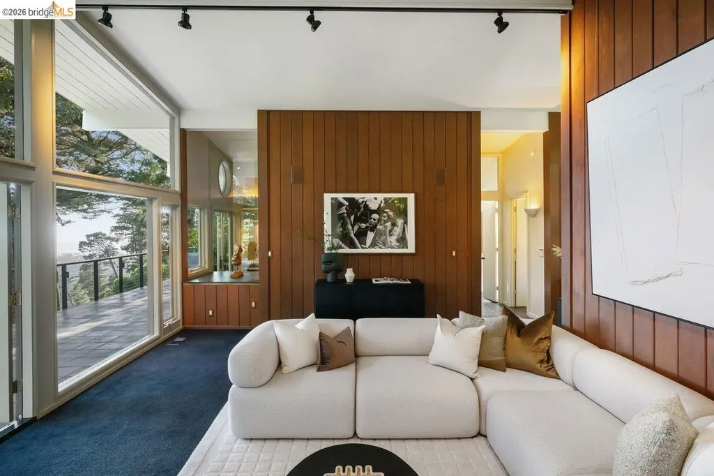 2871 Morley Drive Oakland CA 94611