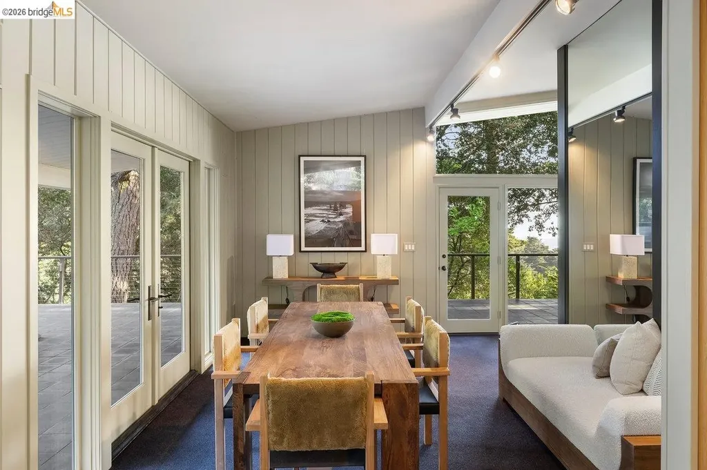 2871 Morley Drive Oakland CA 94611