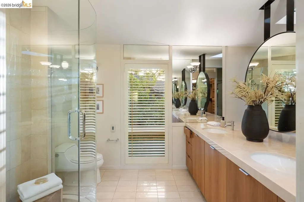 2871 Morley Drive Oakland CA 94611