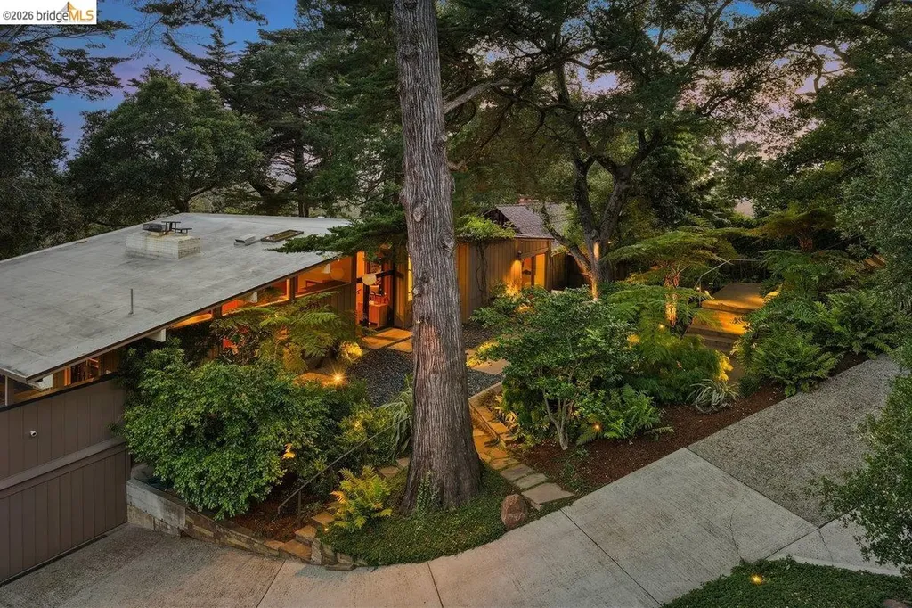 2871 Morley Drive Oakland CA 94611