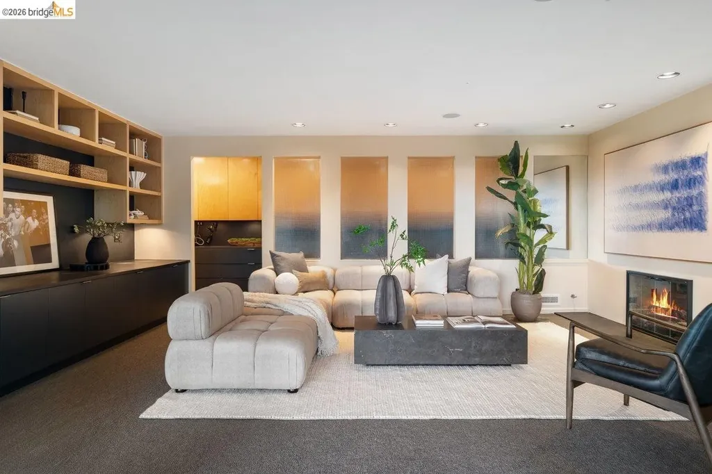 2871 Morley Drive Oakland CA 94611