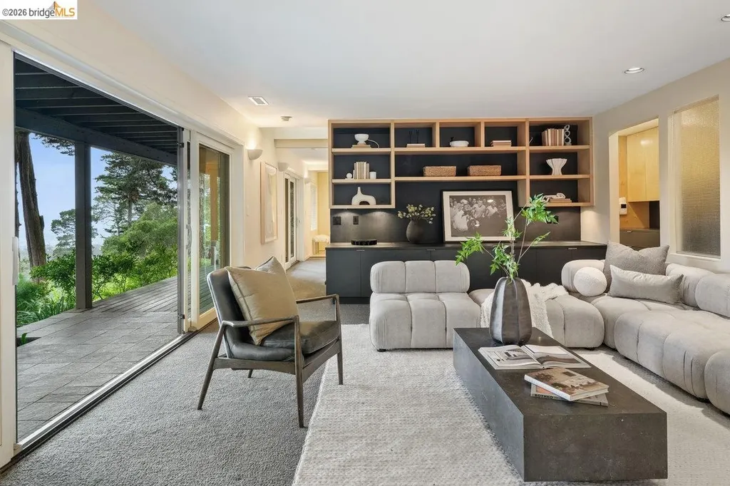 2871 Morley Drive Oakland CA 94611