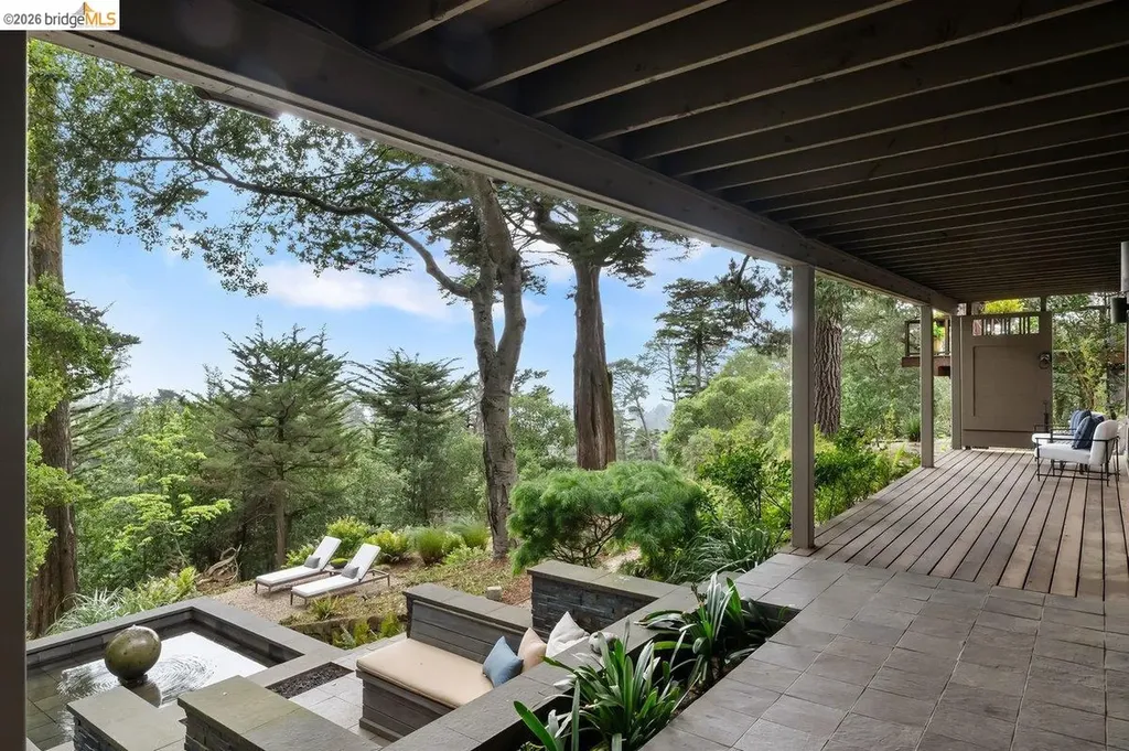 2871 Morley Drive Oakland CA 94611