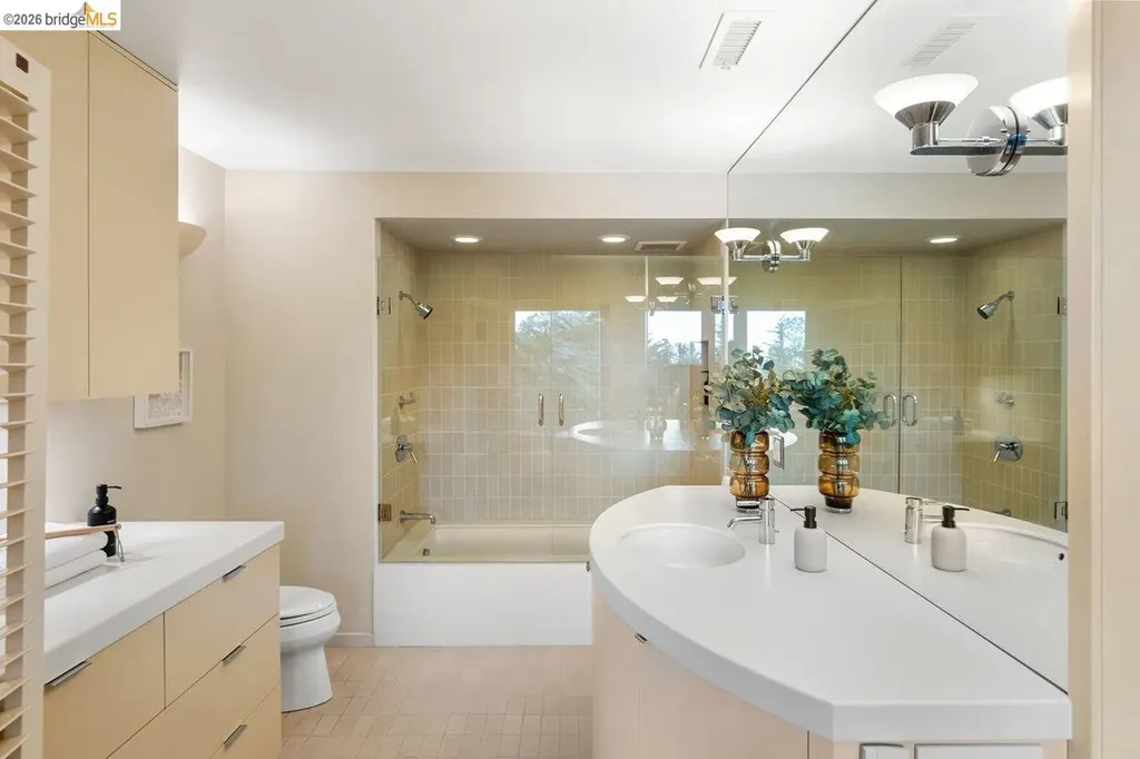 2871 Morley Drive Oakland CA 94611