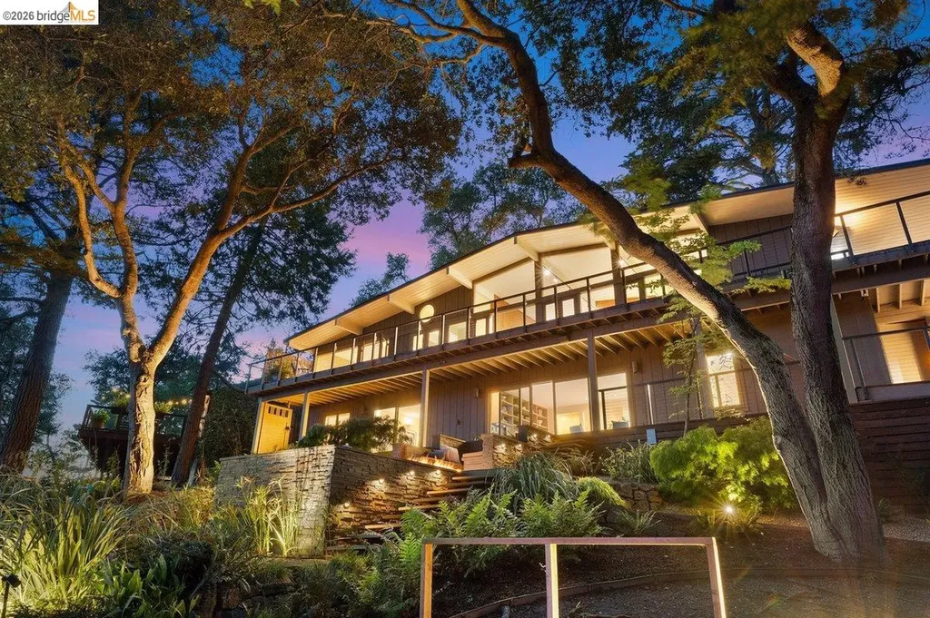 2871 Morley Drive Oakland CA 94611
