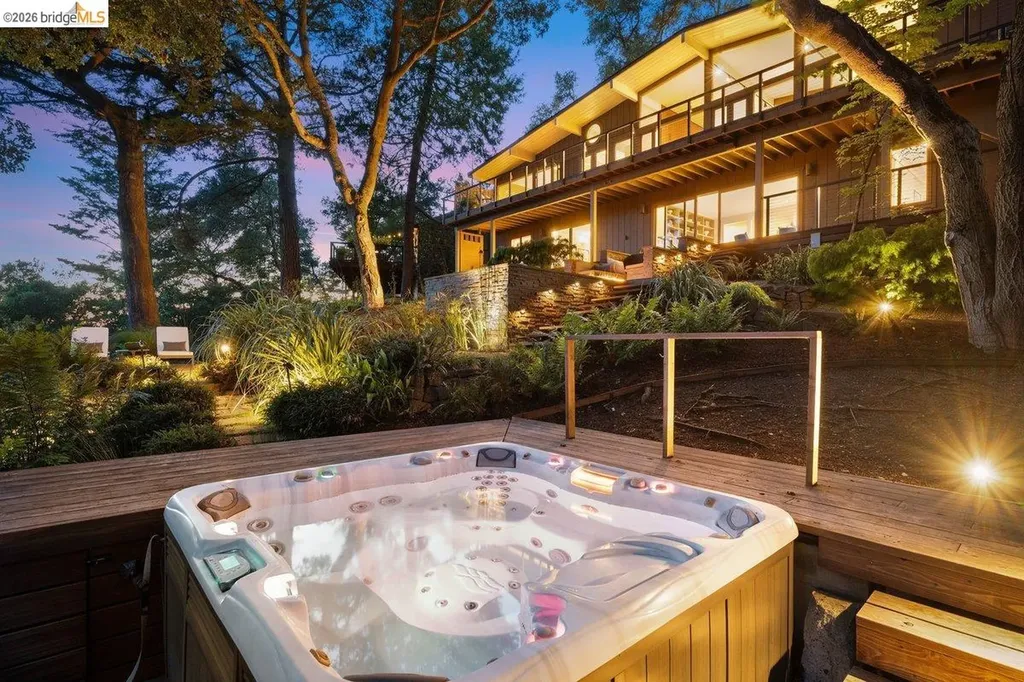 2871 Morley Drive Oakland CA 94611