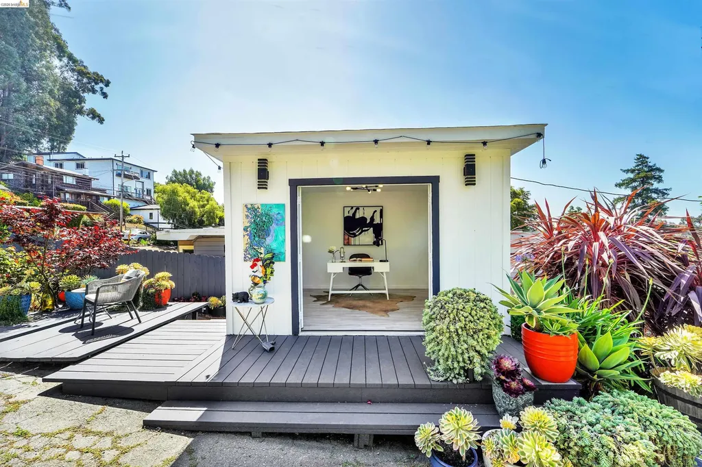 7907 Michigan Avenue Oakland CA 94605