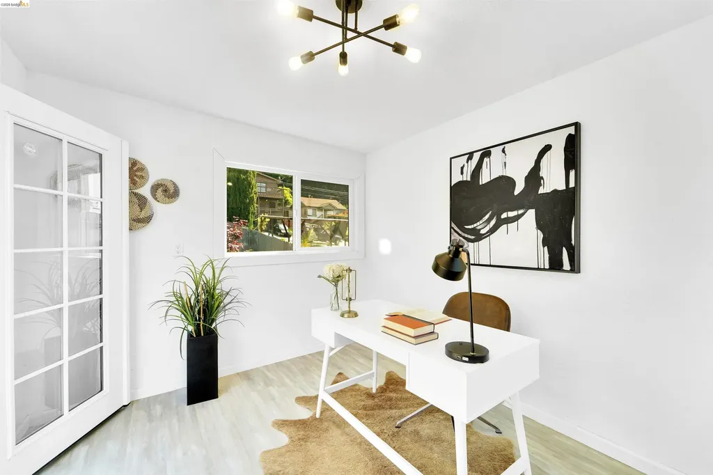 7907 Michigan Avenue Oakland CA 94605
