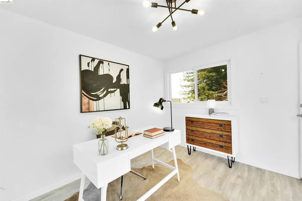 7907 Michigan Avenue Oakland CA 94605
