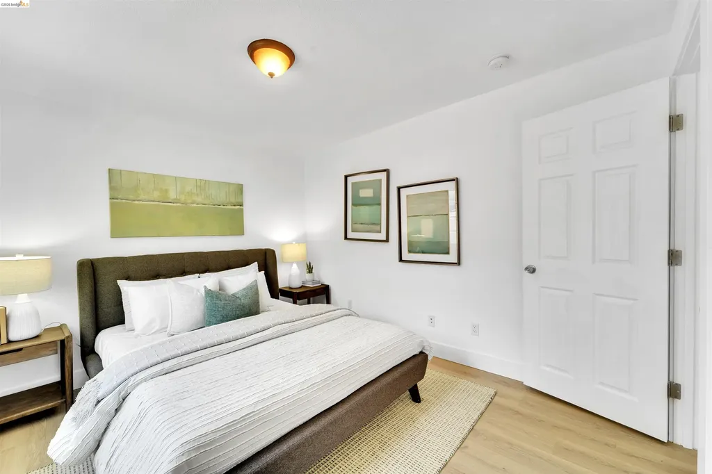 7907 Michigan Avenue Oakland CA 94605