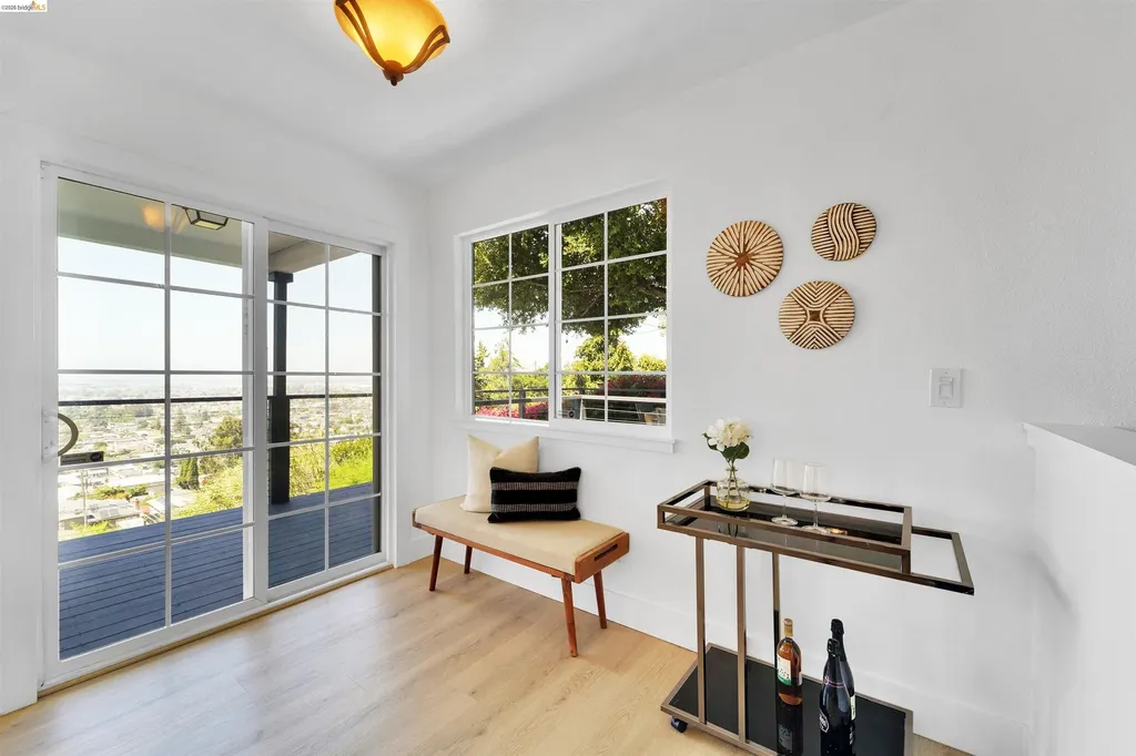 7907 Michigan Avenue Oakland CA 94605