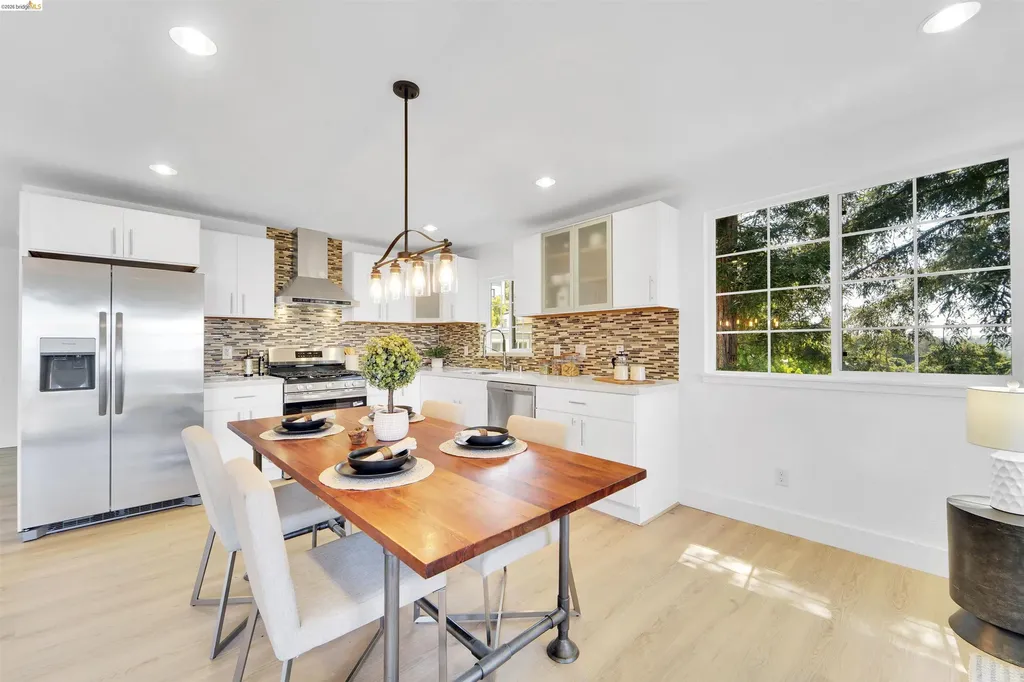 7907 Michigan Avenue Oakland CA 94605