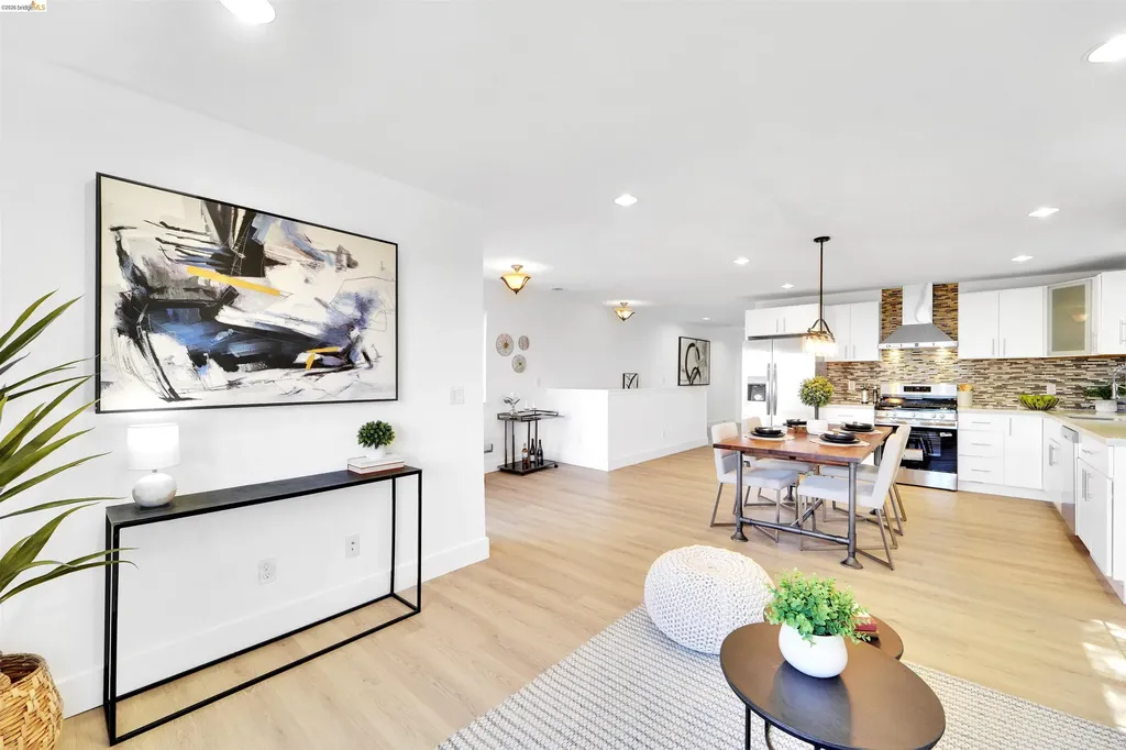7907 Michigan Avenue Oakland CA 94605