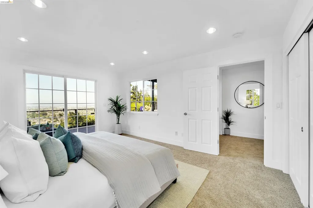 7907 Michigan Avenue Oakland CA 94605