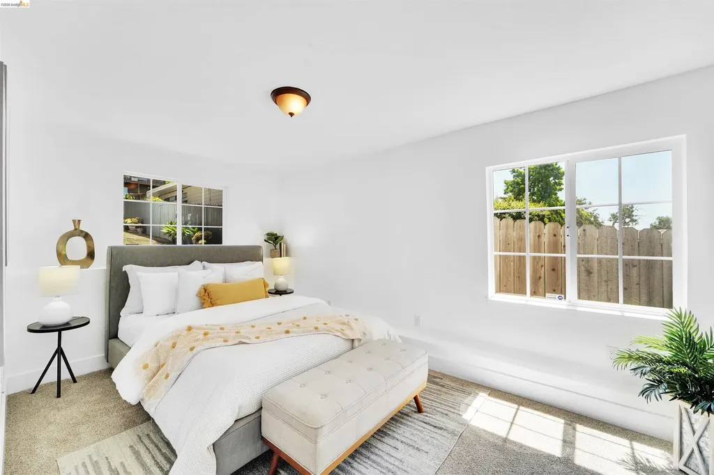 7907 Michigan Avenue Oakland CA 94605