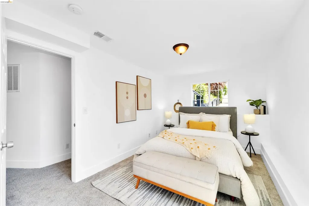 7907 Michigan Avenue Oakland CA 94605