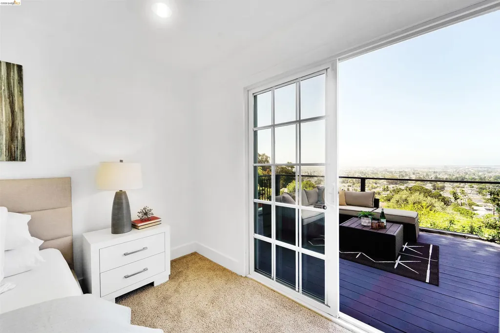 7907 Michigan Avenue Oakland CA 94605