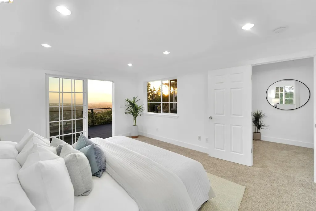 7907 Michigan Avenue Oakland CA 94605