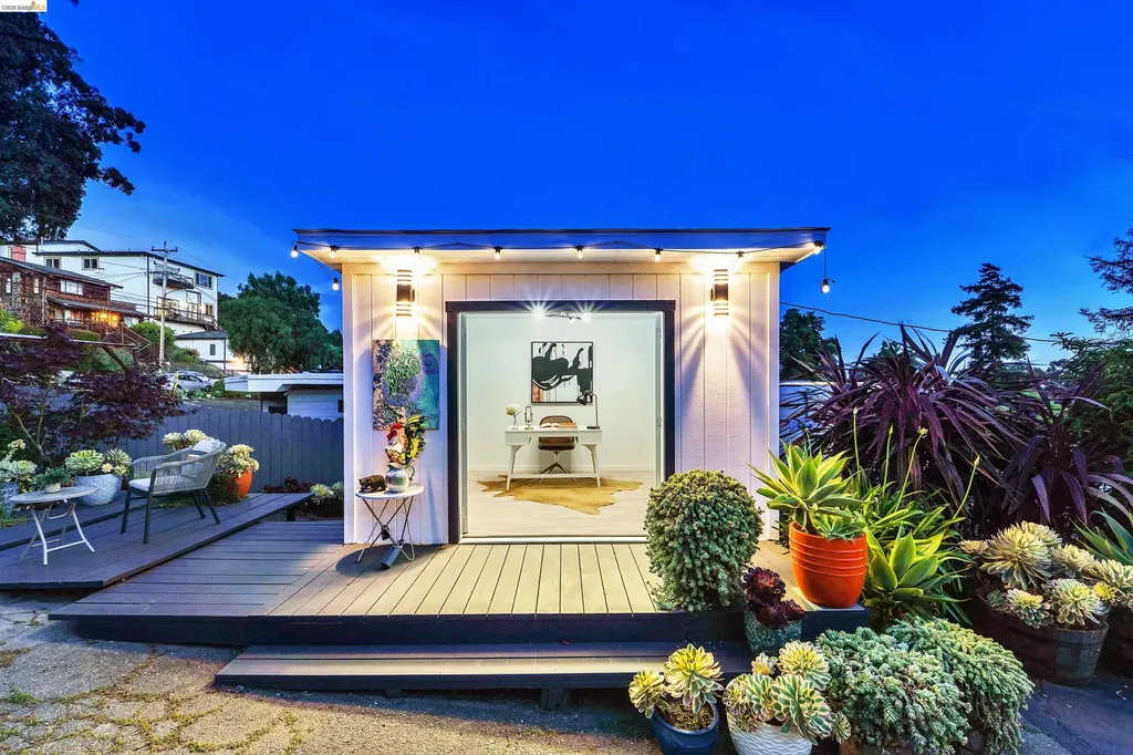 7907 Michigan Avenue Oakland CA 94605