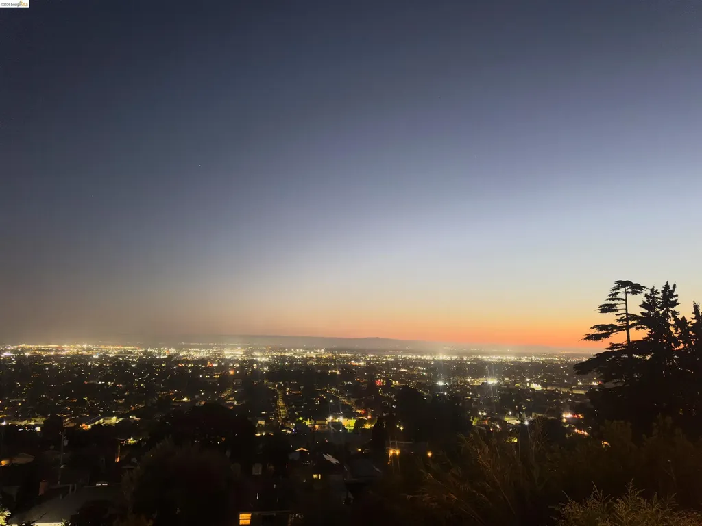 7907 Michigan Avenue Oakland CA 94605